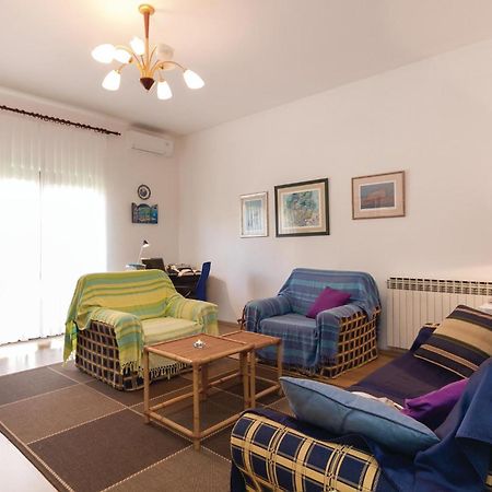 Stunning Apartment In Rovinj With Kitchen Esterno foto