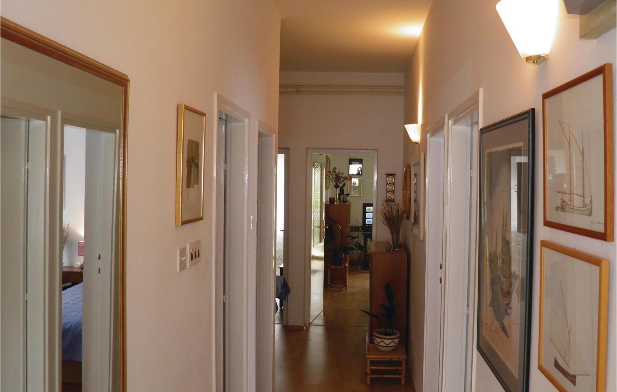 Stunning Apartment In Rovinj With Kitchen Esterno foto